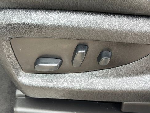 Used 2019 Chevrolet Suburban LT image 29