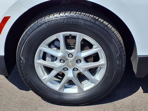 Used 2023 Chevrolet Equinox LT AWD/4WD image 26