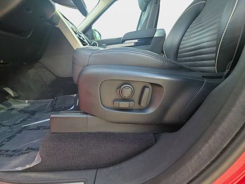 Used 2017 Land Rover Discovery HSE AWD/4WD image 31