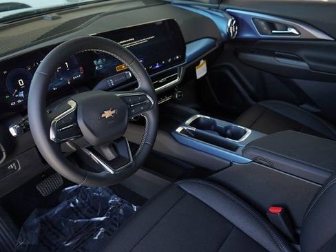 New 2025 Chevrolet Equinox EV LT image 23