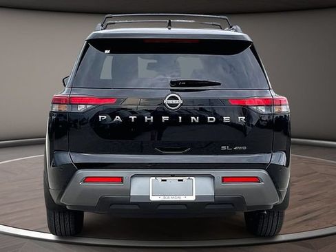 New 2026 Nissan Pathfinder SL w/ SL Premium Package FWD image 4