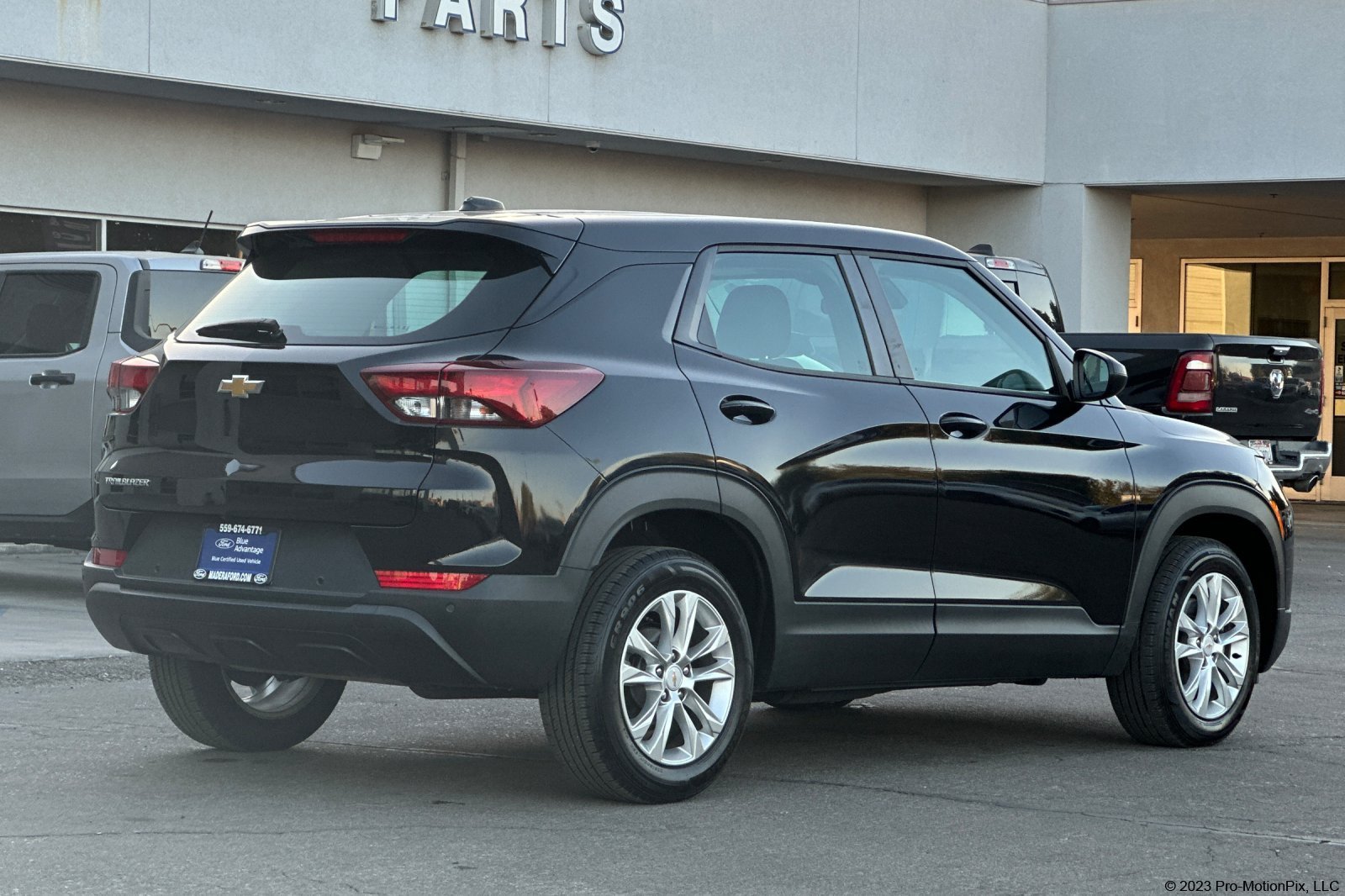 Used 2023 Chevrolet TrailBlazer LS FWD image 4