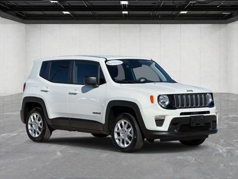 Certified 2023 Jeep Renegade Latitude AWD/4WD image 3