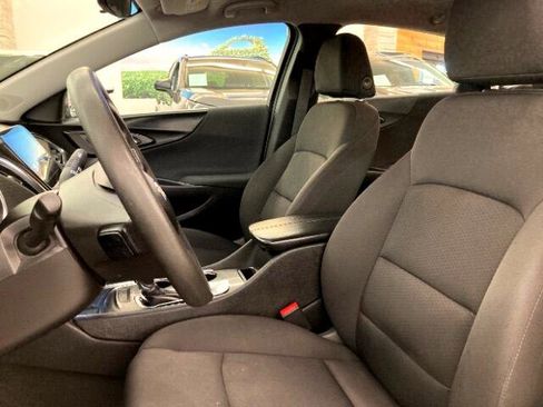 Used 2019 Chevrolet Malibu LT image 8