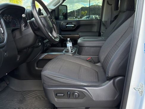 Used 2020 Chevrolet Silverado 1500 LT Trail Boss image 9