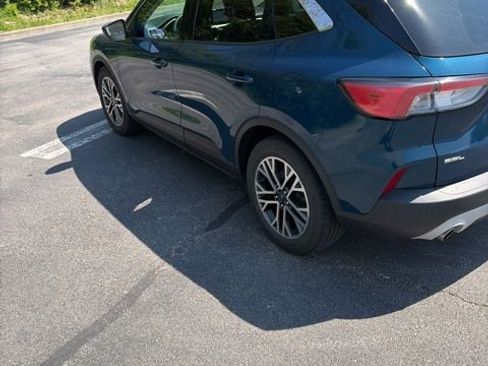 Used 2020 Ford Escape SEL image 3