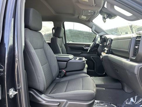 Used 2022 Chevrolet Silverado 1500 LT Trail Boss w/ LPO, Dark Essentials Package AWD/4WD image 24