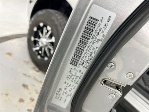 Used 2020 RAM 3500 Tradesman w/ Chrome Appearance Group image 27