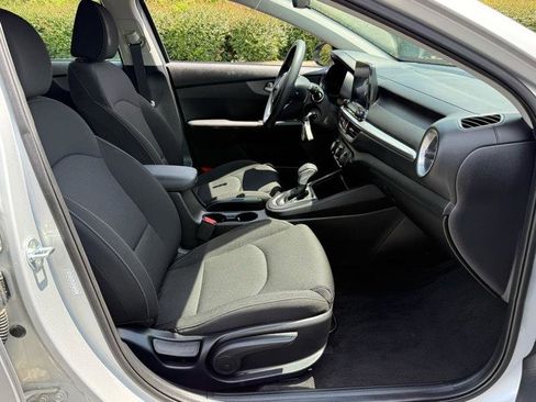 Used 2021 Kia Forte LXS FWD image 14