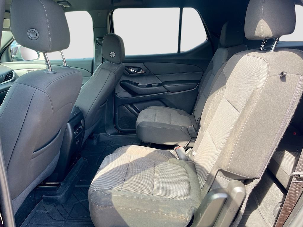 Used 2023 Chevrolet Traverse LT FWD image 25