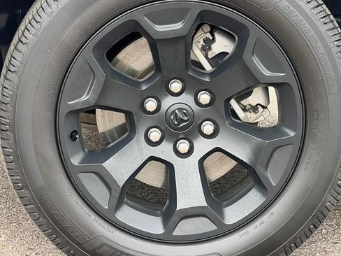 Used 2025 RAM 1500 Big Horn AWD/4WD image 12