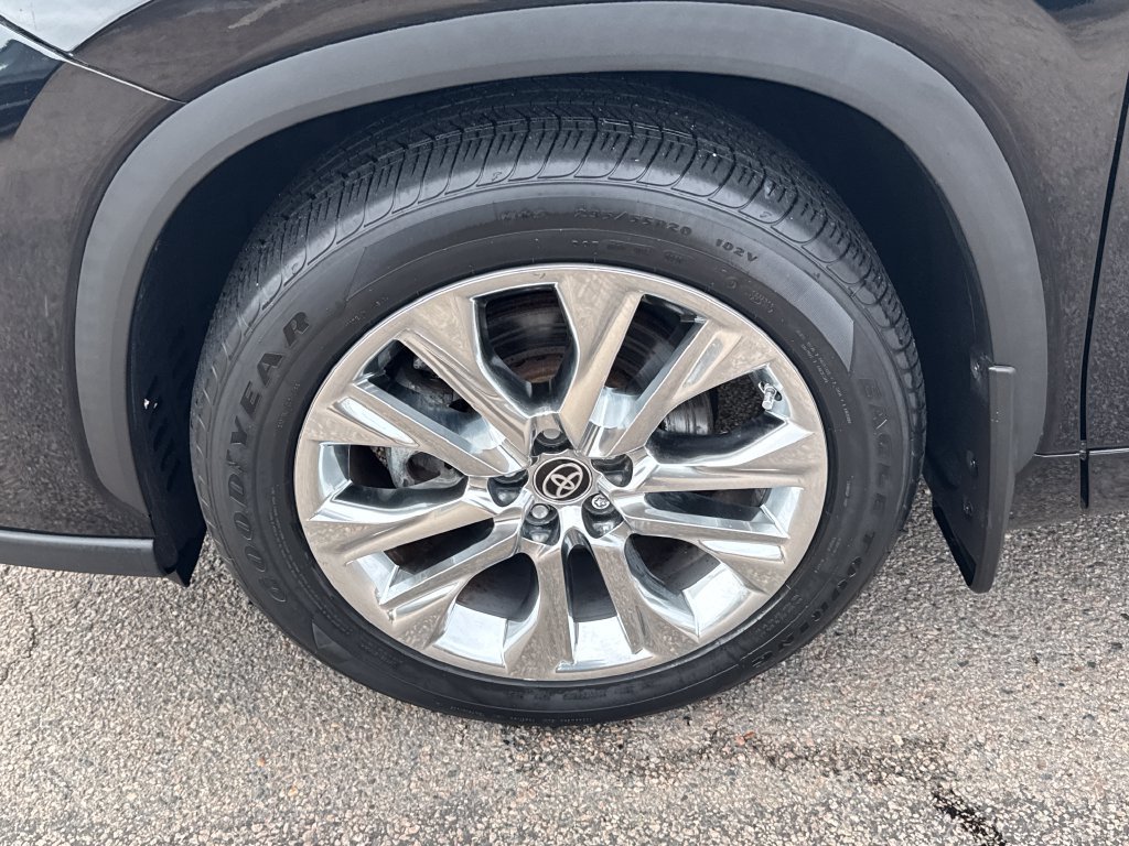 Used 2020 Toyota Highlander Limited AWD/4WD image 40