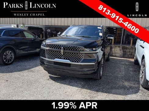 Used 2025 Lincoln Navigator L Reserve AWD/4WD image 8