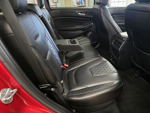 Used 2024 Ford Edge Titanium image 12