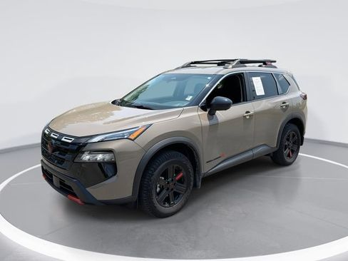 Used 2026 Nissan Rogue SV AWD/4WD image 1
