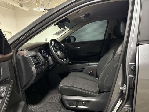 Used 2023 Nissan Rogue SV image 19