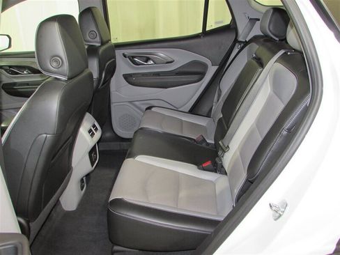 Used 2023 GMC Terrain SLT image 44