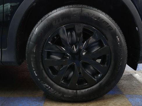 Used 2014 Toyota RAV4 LE image 52