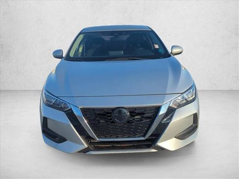 Used 2022 Nissan Sentra SV FWD image 2