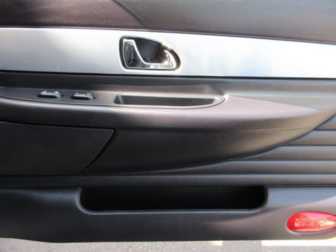 Used 2004 Ford Thunderbird RWD image 18
