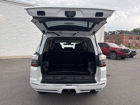Used 2024 Toyota 4Runner Limited AWD/4WD image 18