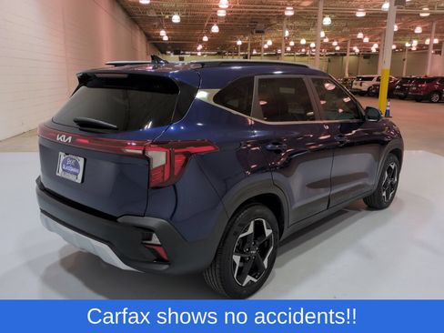 Used 2024 Kia Seltos EX FWD image 3