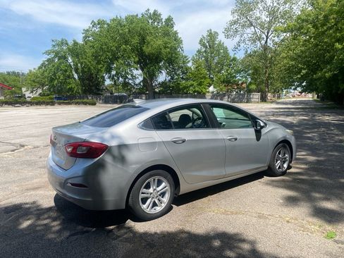Used 2016 Chevrolet Cruze LT FWD image 5