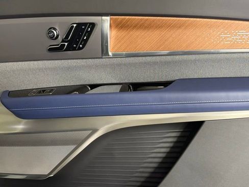 New 2026 Cadillac Vistiq Premium Luxury image 32