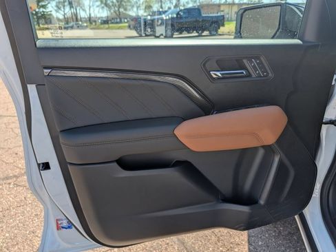 New 2026 GMC Canyon AT4 w/ Technology Plus Package AWD/4WD image 36