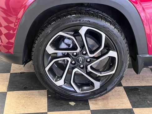Used 2024 Chevrolet Trax RS w/ Driver Confidence Package FWD image 43