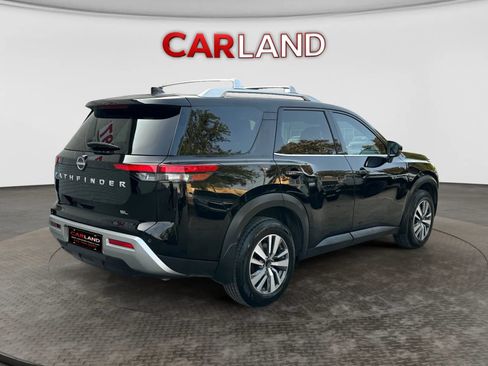 Used 2023 Nissan Pathfinder SL FWD image 5