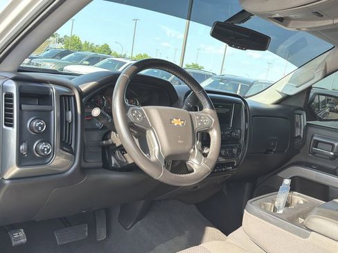 Used 2018 Chevrolet Silverado 1500 LT w/ All Star Edition AWD/4WD image 10