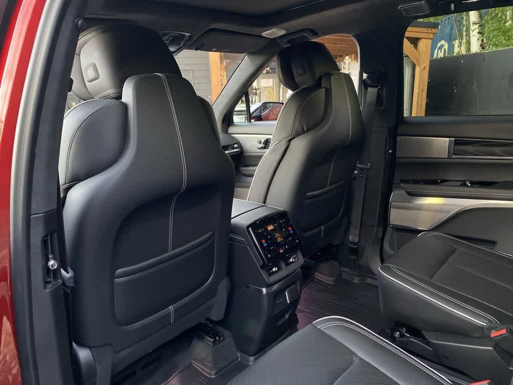 Certified 2026 Cadillac Vistiq Luxury w/ LPO, Floor Liner Package AWD/4WD image 16