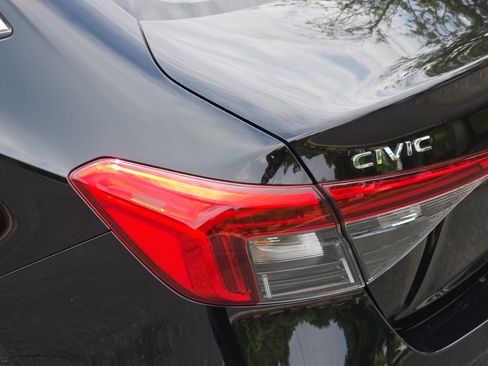 Used 2023 Honda Civic Touring image 36