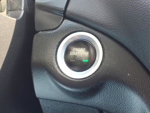 Used 2019 Chevrolet Equinox LT image 25