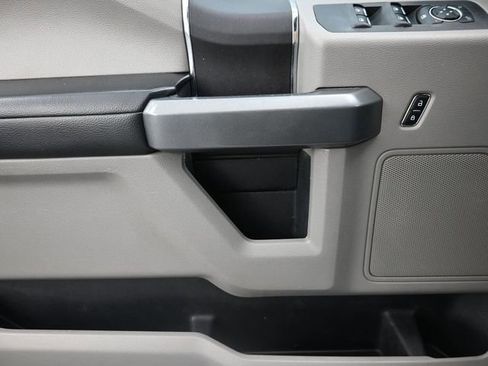 Used 2016 Ford F150 XLT RWD image 23