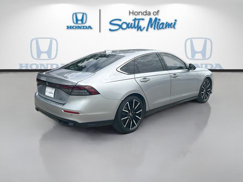 Certified 2023 Honda Accord Touring image 7