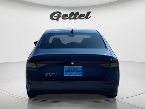 Used 2025 Honda Accord SE image 11