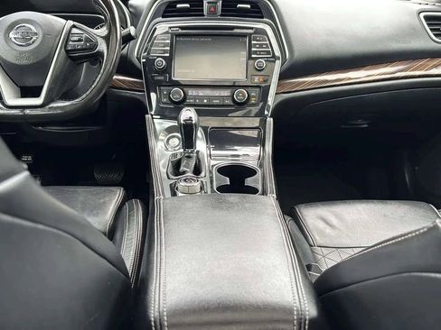 Used 2017 Nissan Maxima Platinum image 38