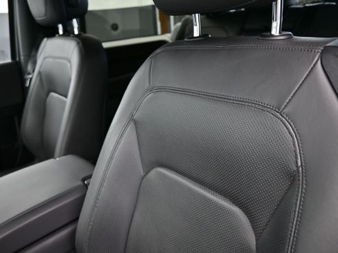 Used 2023 Land Rover Defender 90 V8 image 19