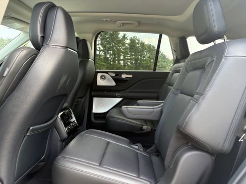 Used 2026 Lincoln Aviator Reserve w/ Luxury Package AWD/4WD image 23