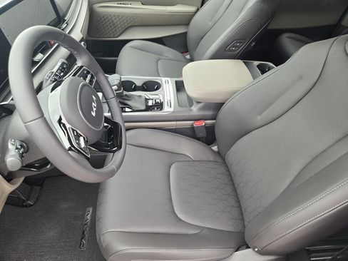 New 2026 Kia Carnival SX FWD image 9