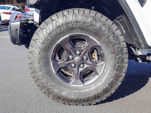 Used 2021 Jeep Gladiator Rubicon image 18