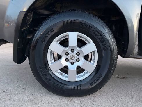 Used 2006 Nissan Frontier NISMO w/ (J01) Sunroof Pkg image 18