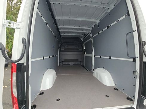 New 2025 Mercedes-Benz Sprinter 2500 image 12