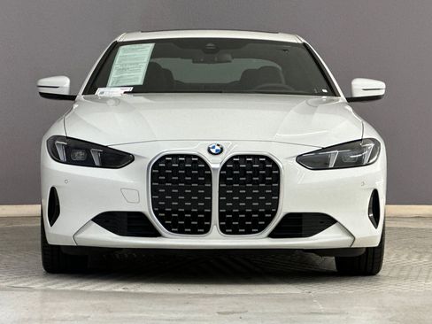 Used 2025 BMW 430i Coupe w/ Convenience Package image 5