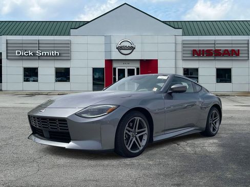 Used 2025 Nissan Z Sport w/ Floor Mat Package image 3