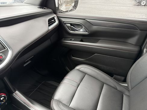 Used 2024 Chevrolet Suburban RST w/ Luxury Package image 24