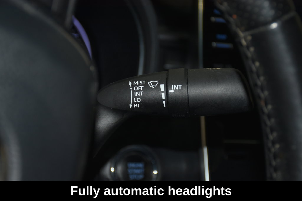 Used 2019 Toyota Avalon XSE w/ All Weather Liner Package FWD image 17