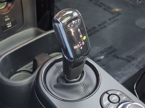 Used 2022 MINI Cooper S w/ Driver Assistance Package image 31